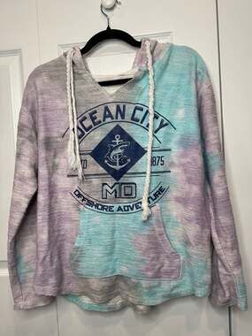 Southern Spirit Ocean City MD Tie-Dye Graphic Hoodie Size M